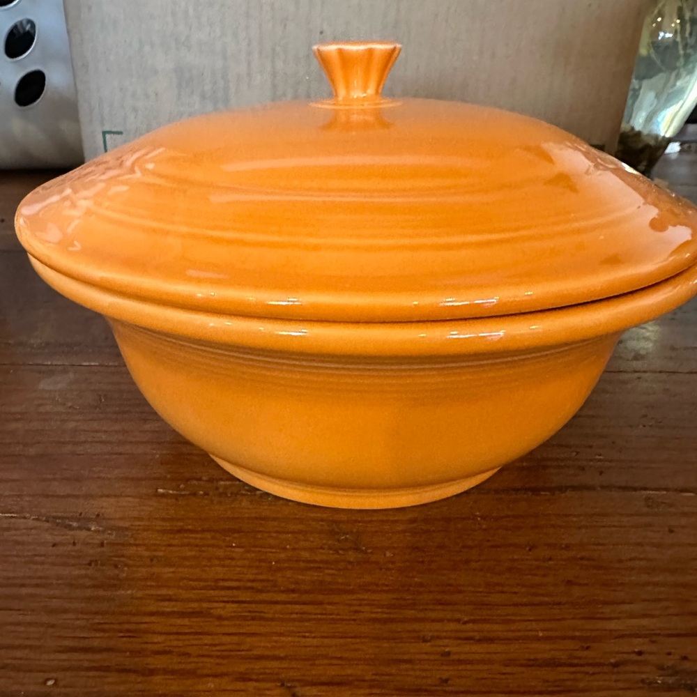 Fiesta Ware Homer Laughlin casserole with lid tangerine